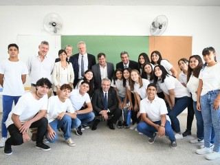 El presidente dio inicio en Chaco al ciclo lectivo 2023 con la inauguración de una escuela secundaria