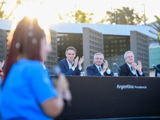 “Cuantas más universidades florezcan, más igualdad vamos a lograr en la Argentina”, expresó el presidente en la Universidad Nacional Arturo Jauretche