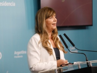 Gabriela Cerruti: “El presidente sigue sosteniendo la inocencia de la Vicepresidenta”