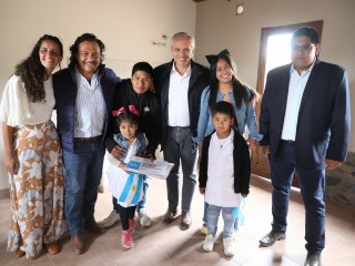 El presidente entregó las primeras viviendas para comunidades rurales y pueblos originarios en La Poma, Salta