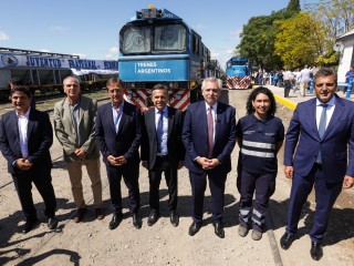 El presidente encabezó la última prueba de las obras para restituir el tren a Mendoza luego de 30 años sin servicio
