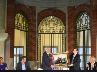 El presidente inauguró las obras de ampliación y puesta en valor de la Escuela Centenario en Santiago del Estero