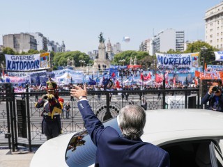 Alberto Fernández: Construimos la democracia, vivimos en libertad, alcancemos la igualdad