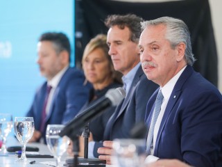 El presidente inauguró el primer edificio del nuevo campus de la Universidad Nacional del Oeste