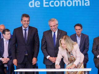 El Gobierno nacional presentó el Plan Integral Argentina Irrigada que beneficia a más de 50 mil productores