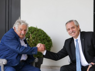 El presidente se reunió con el ex mandatario de Uruguay, José Mujica
