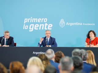 El Gobierno nacional presentó el plan Reconstruir Salud con equipamiento, ambulancias y obras en todo el país