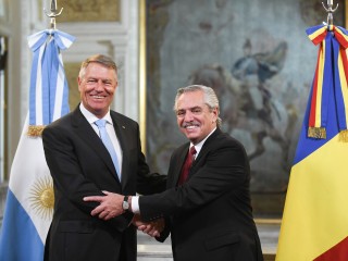 El presidente Alberto Fernández recibió a su par de Rumania, Klaus Iohannis
