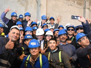El presidente recorrió las obras del primer reactor de potencia 100% argentino