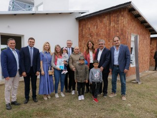 El presidente entregó viviendas e inauguró las obras de un nuevo gasoducto en la provincia de Catamarca