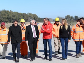 El presidente recorrió las obras de la nueva Variante Cañuelas que conectará la Autopista Ezeiza-Cañuelas con la Ruta Nacional 3