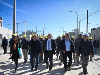 El presidente recorrió viviendas en construcción en Ensenada