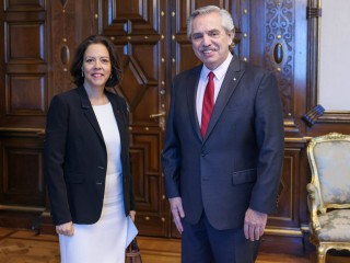 El presidente se reunió con la embajadora saliente de Francia, Claudia Scherer-Effosse