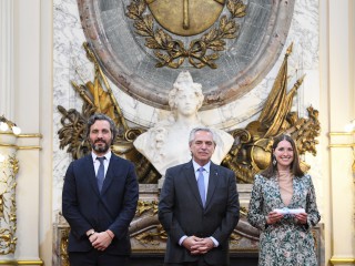 El presidente encabezó la ceremonia de jura de diplomáticos y diplomáticas del Instituto del Servicio Exterior de la Nación