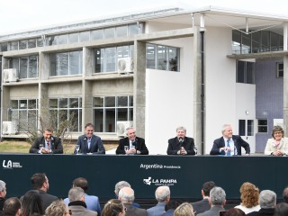 El presidente al inaugurar un edificio universitario: “La casta que defienden es la de los poderosos, y les quitan a ustedes la libertad de estudiar”