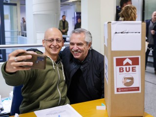 Alberto Fernández: “Vayamos todas y todos a votar porque es el modo de expresar nuestros derechos”