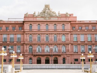 El presidente recorrió las obras del primer edificio propio de la Universidad Nacional de las Artes en el barrio de La Boca