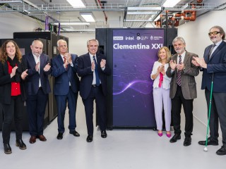 El presidente visitó la sede del Servicio Meteorológico Nacional donde funciona la nueva supercomputadora Clementina XXI