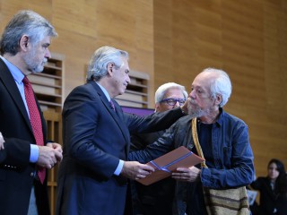 Alberto Fernández: “A los que niegan la dictadura, los desaparecidos y la ciencia no debemos dejarlos pasar”