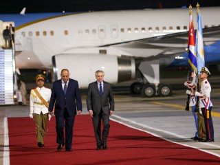 El presidente arribó a Cuba para participar de la Cumbre G77+China