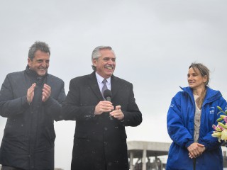 El presidente puso en marcha el sistema riachuelo que beneficiará a 4.5 millones de personas