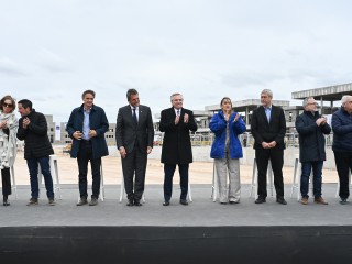 El presidente puso en marcha el sistema riachuelo que beneficiará a 4.5 millones de personas