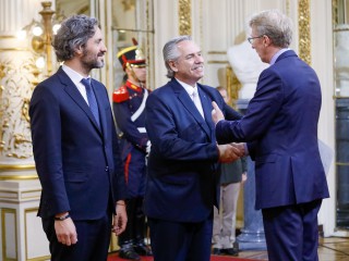 El presidente recibió las cartas credenciales de siete nuevos embajadores