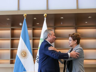 El presidente se reunió con Dilma Rousseff para oficializar la integración de Argentina al Nuevo Banco de Desarrollo de los BRICS