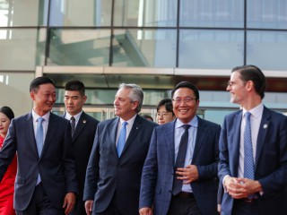 El presidente mantuvo una reunión con directivos de Huawei