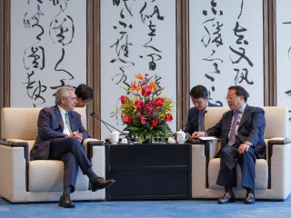 El presidente se reunió con el Alcalde de la ciudad de Shanghái