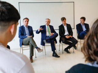 El presidente recorrió el nuevo pabellón de aulas y laboratorios de la Universidad Tecnológica Nacional en Morón
