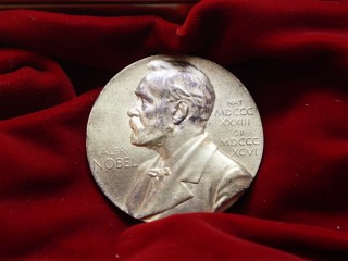 77° Aniversario del Premio Nobel de Medicina a Bernardo Houssay