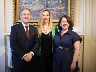 La Secretaria General de la Presidencia, Karina Milei, se reunió con el Embajador de los Estados Unidos, Peter Lamelas