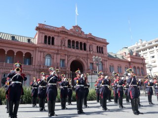 The Grenadier Regiment Fanfare brought the series of performances at the Casa Rosada to a close