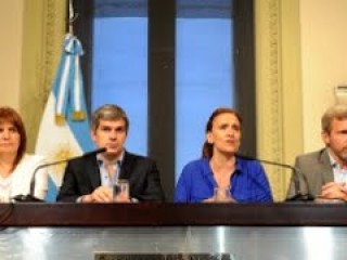 Conferencia de prensa de Marcos encabezada por Marcos Peña y Gabriela Michetti, en Casa Rosada.