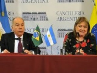 Susana Malcorra y su par brasilero, Mauro Vieira, brindaron una conferencia de prensa.