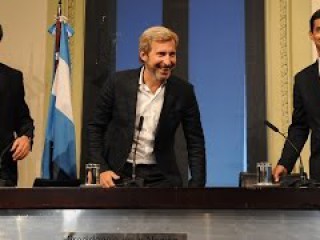 Rogelio Frigerio, Juan Manuel Urtubey y Sergio Uñac brindaron una conferencia de prensa.