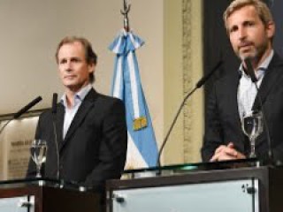 Conferencia de prensa del Ministro del Interior Rogelio Frigerio y Gustavo Bordet