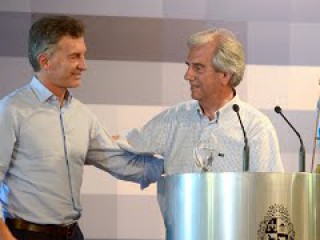 Mauricio Macri y Tabaré Vázquez brindaron una conferencia de prensa.