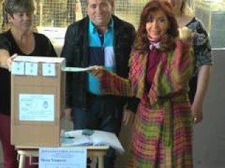 Cristina Fernández emitió su voto en Río Gallegos