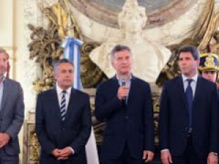 Mauricio Macri anuncia obras en la Ruta 40.