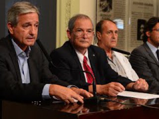 Conferencia de prensa de los ministros Jorge Lemus, Germán Garavano y Andrés Ibarra en Casa Rosada.