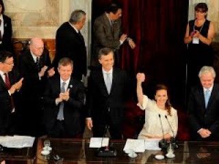 Mauricio Macri juró ante el Congreso como Presidente de la Nación. Cadena Nacional.